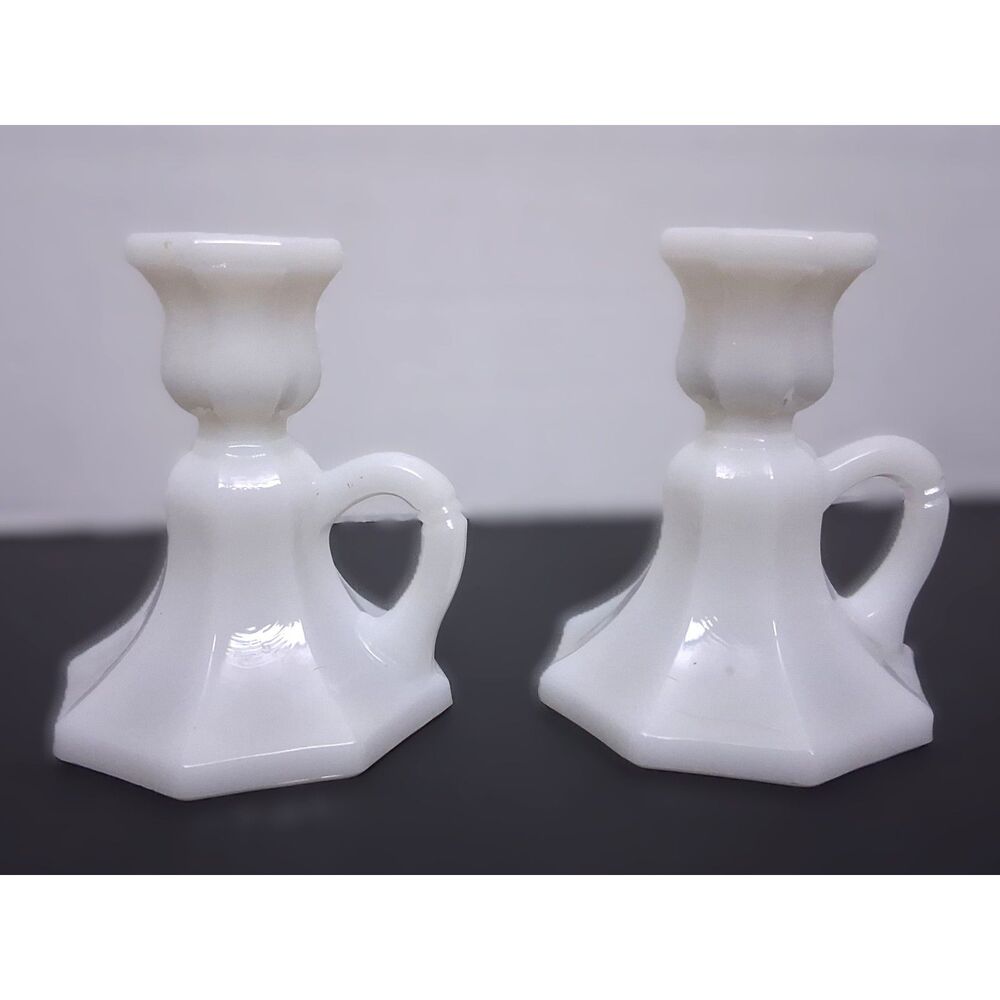 Vintage L.E. Smith Milk Glass Candlestick Holders, Colonial Chamberstick Set